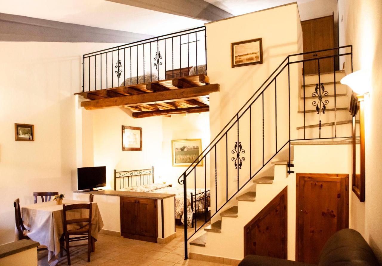 טרקיניה Agriturismo Podere Giulio מראה חיצוני תמונה
